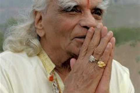 BKS Iyengar Yoga - Definition of Iyengar Yoga