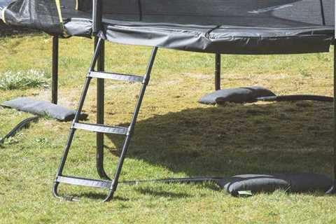 How to Tie Down a Trampoline For Hurricane Safety - trampolinedude.com