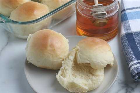 Fresh & Easy Homemade Dinner Rolls