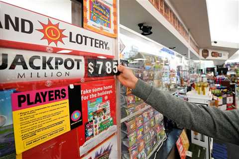 Mega Millions Nears $1B, Jackpot Evades Players for 23rd Consecutive Drawing