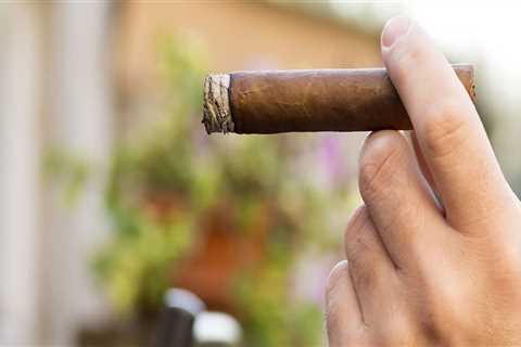 How to Smoke a Cigar the Right Way