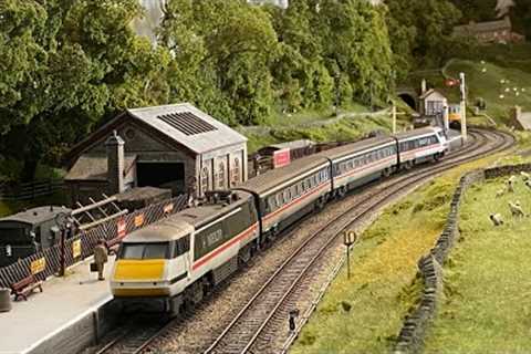 Layout Update - Electrics, Diesels and Coaches - The Yorkshire Dales Model Railway