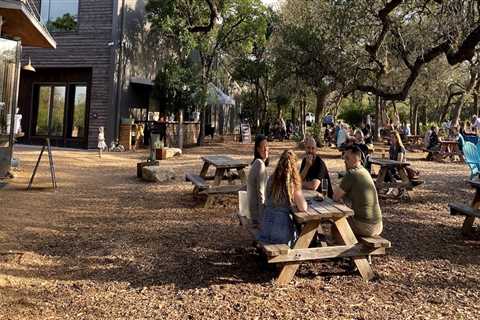 Uncovering the Finest Wineries, Breweries and Distilleries in Dripping Springs