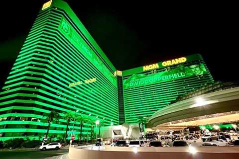 MGM Grand Hotel Slashing Leads to Woman’s Bloody Death, Ex-Husband Contemplates Suicide