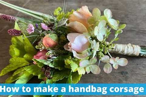 Let’s make a corsage for a wedding handbag