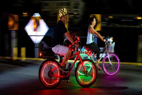 Is it Legal to Ride a Bicycle on the Street Without Lights at Night in Cape Coral, Florida?