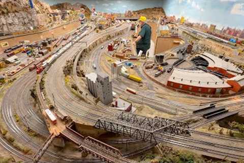 Large HO Scale Model Railroad Layout at The Highland Park Society of Model Railroad Engineers