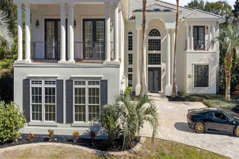 Uncovering the Artisanal Scene in Panama City, Florida